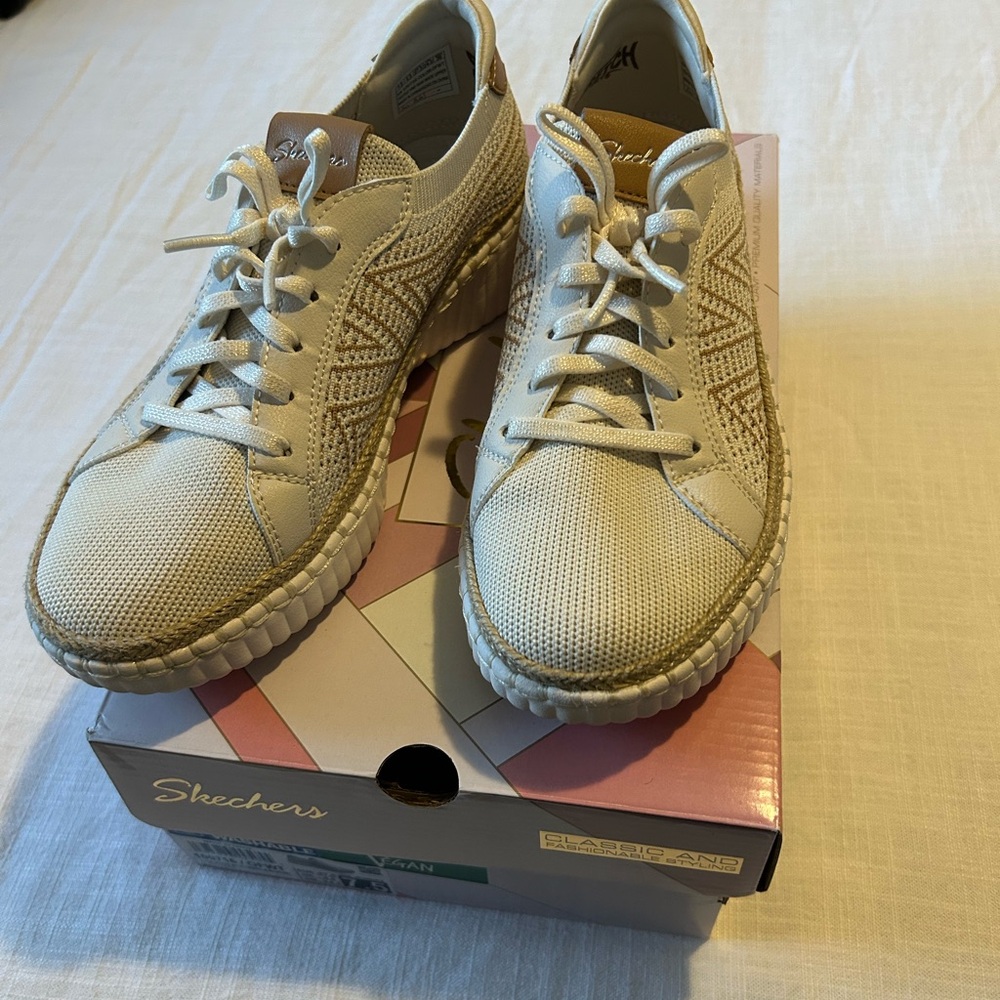 Skechers Vegan Off White Sneakers